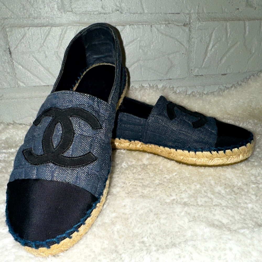 Chanel Denim Blue and Black CC Espadrille Size 37 - Picture 2 of 13